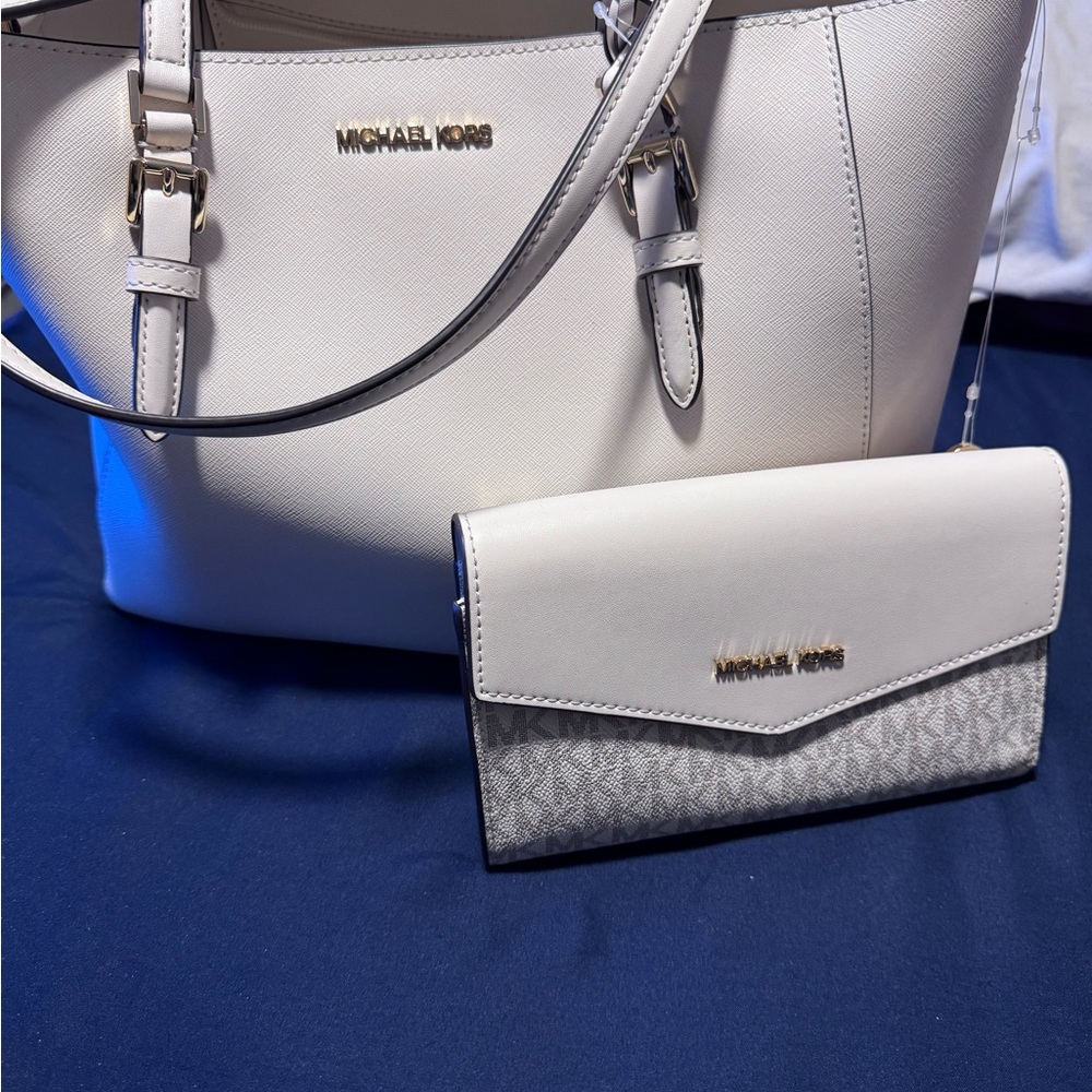 Michael Kors White and Gray Women's Bag Set